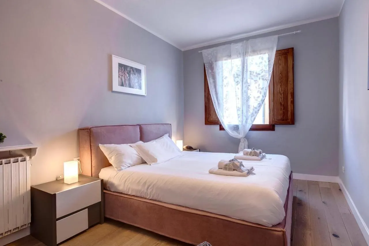 Sprone Apartment By Mamo فلورنس
