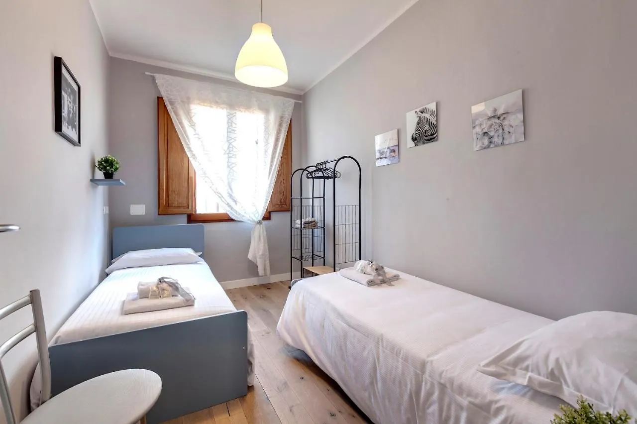 Sprone Apartment By Mamo Firenze Italia